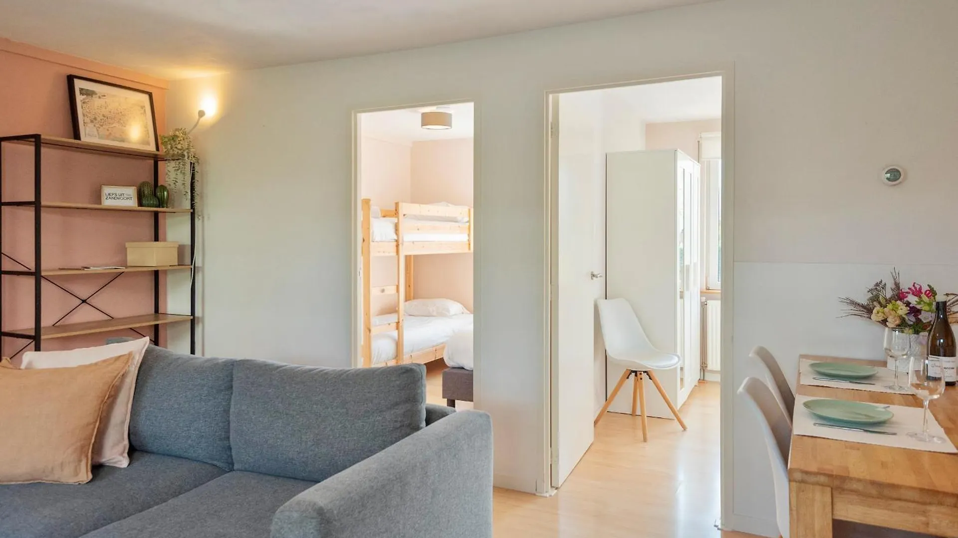 Spacious Family Holiday Home  Zandvoort 0*,